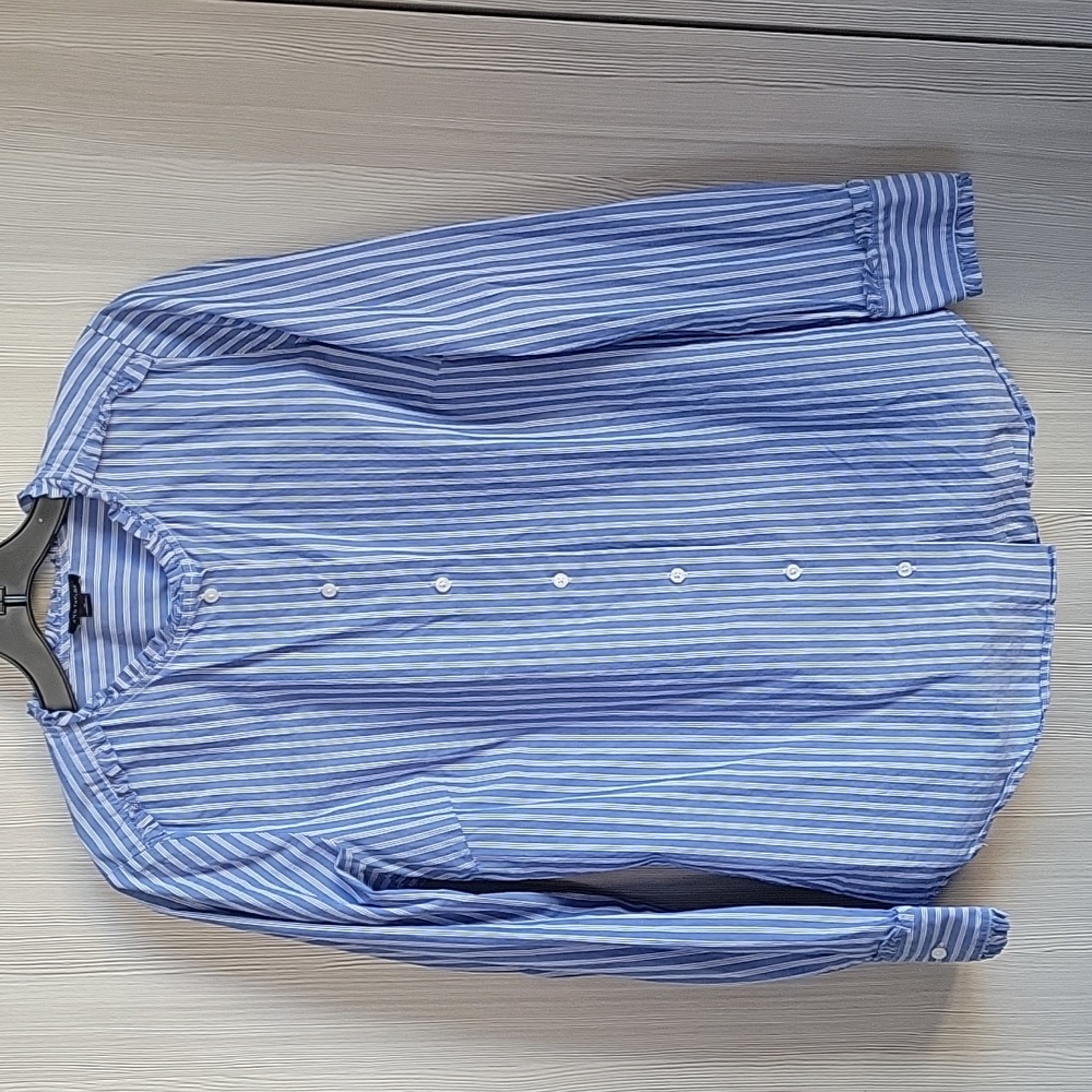Ann Taylor Striped Button Down Blue And White Size Medium